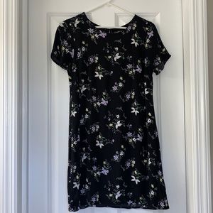 Women’s Abercrombie Black Floral Printed Shift Dress Size Small